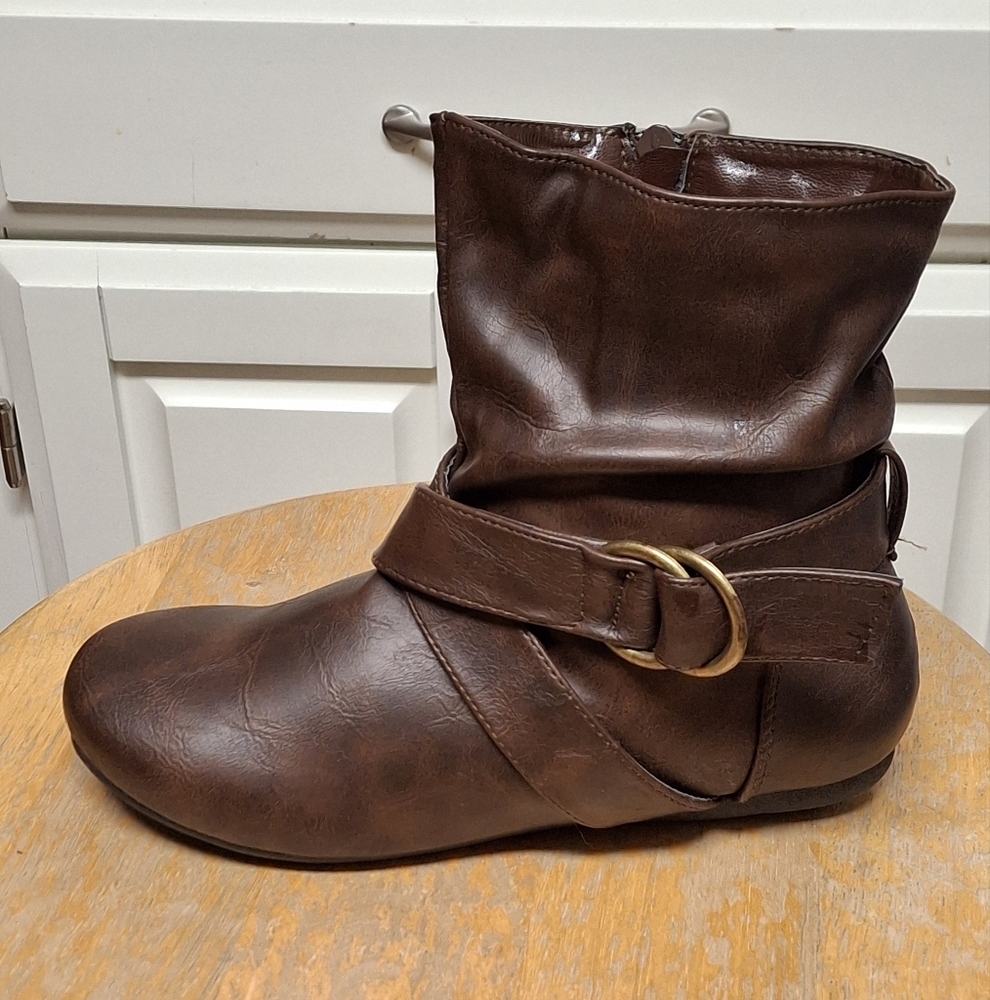 New Women's Klein-52 Stylish Ankle Bootie W/buckle Accent-brown